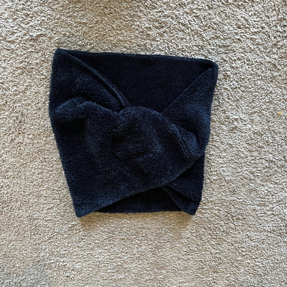 Oiselle cat lady infinity scarf navy